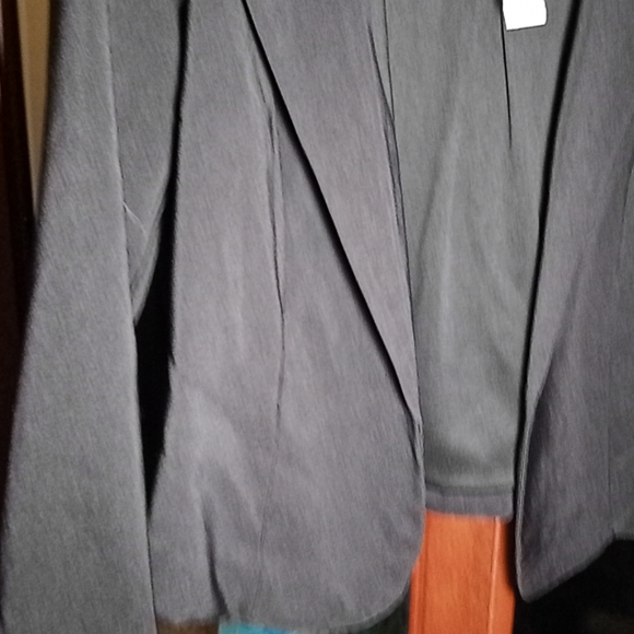 Jacket - Picture 3 of 4